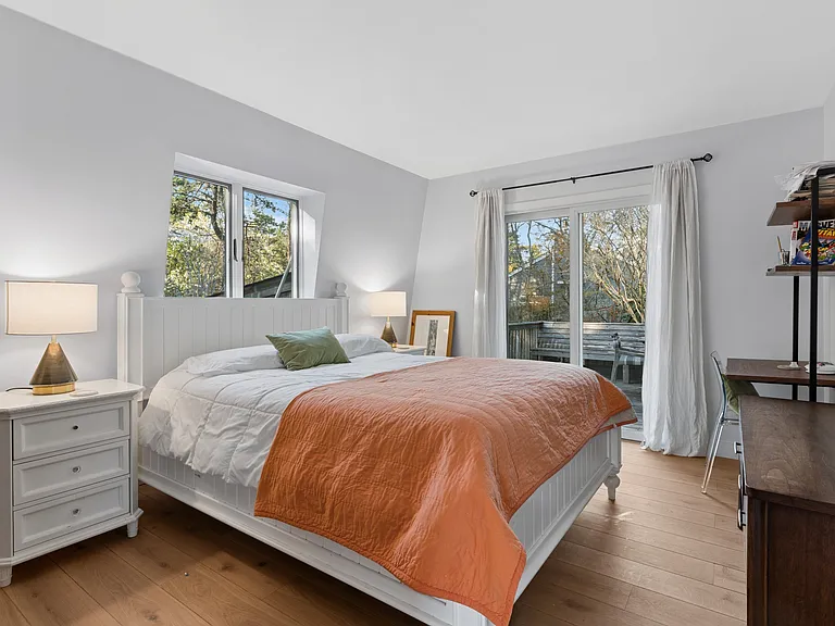 75 Cliff Rd — Photo 16