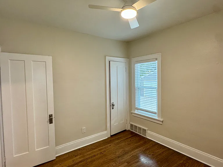 2121 Eldred Ave #DN — Photo 8