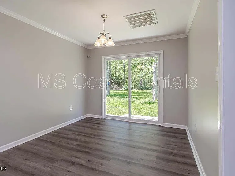 6823 Mescalero Dr — Photo 11