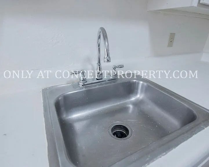 223 E 3rd Ave — Photo 64