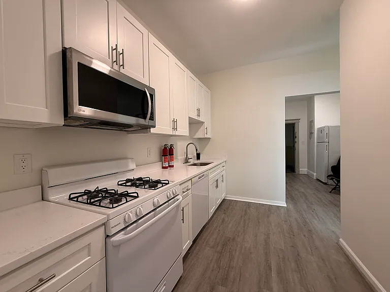 26 Park Vale Ave #2 — Photo 2