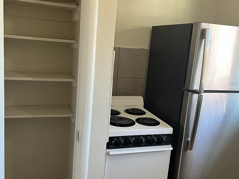 476 S 7th St #11 — Photo 7