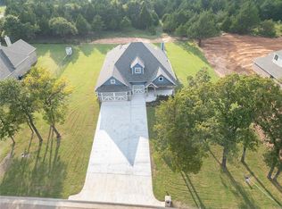 14109 Magnolia Ln, Edmond, OK 73049