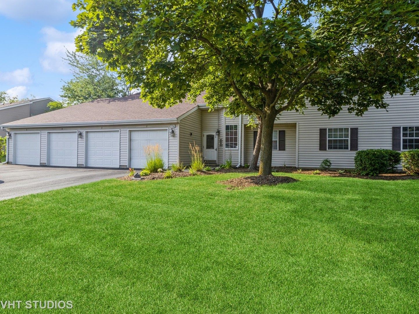 556 E Shag Bark Ln UNIT H, Streamwood, IL 60107 Zillow