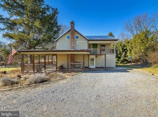 404 Michaels Chapel Rd, Hedgesville, WV 25427