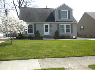 25623 Eaton Way, Bay Village, OH