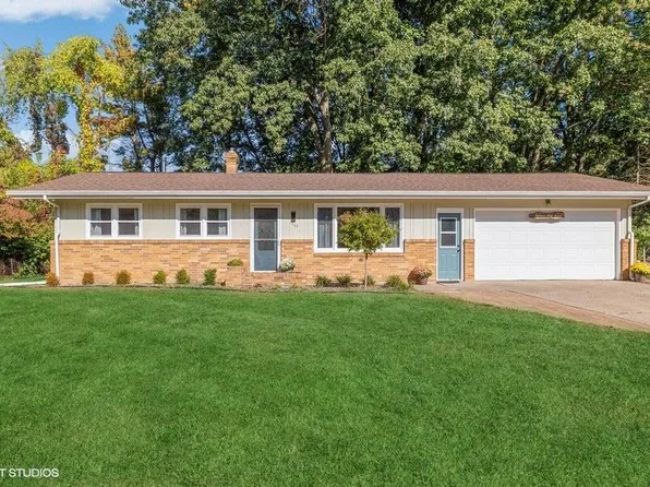 1467 Wilshire Ter, Saint Joseph, MI 49085