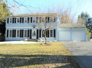 949 Shoemaker Rd, Webster, NY 14580