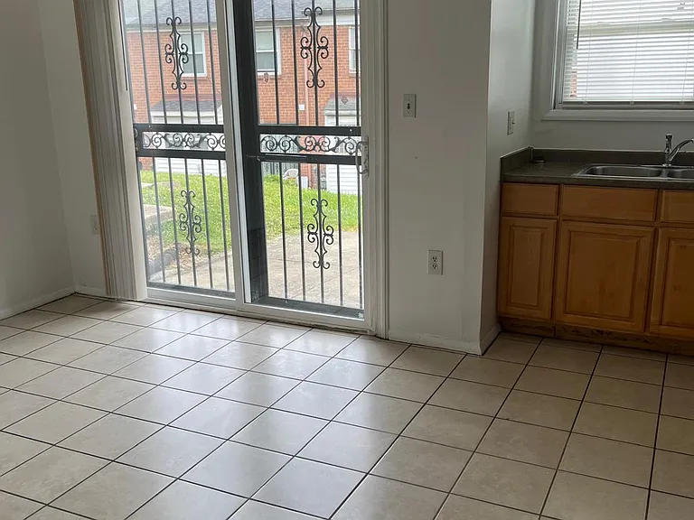 2611 Hallam Ct — Photo 7