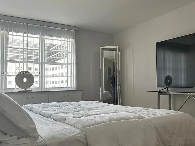 100 Lincoln Rd #608 — Photo 19