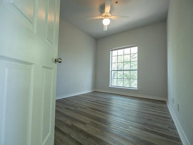 1x1 Bedroom