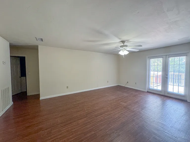1665 Mayhew St — Photo 5