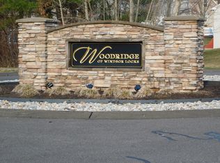 56 Woodridge Dr #56, Windsor Locks, CT 06096