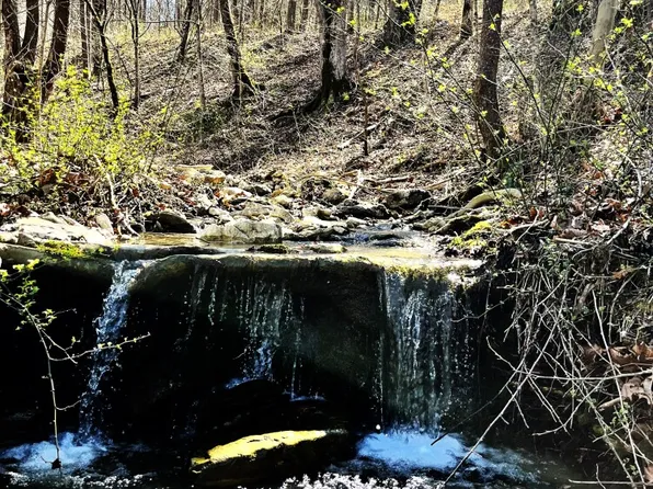 135 John Campbell Rd, Irvine, KY 40336