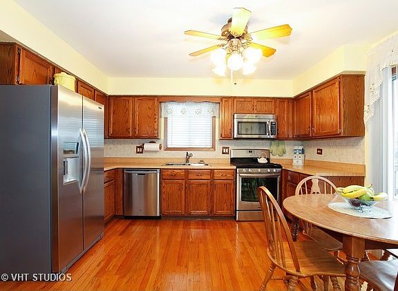 4th image of 144 Ainslie Dr