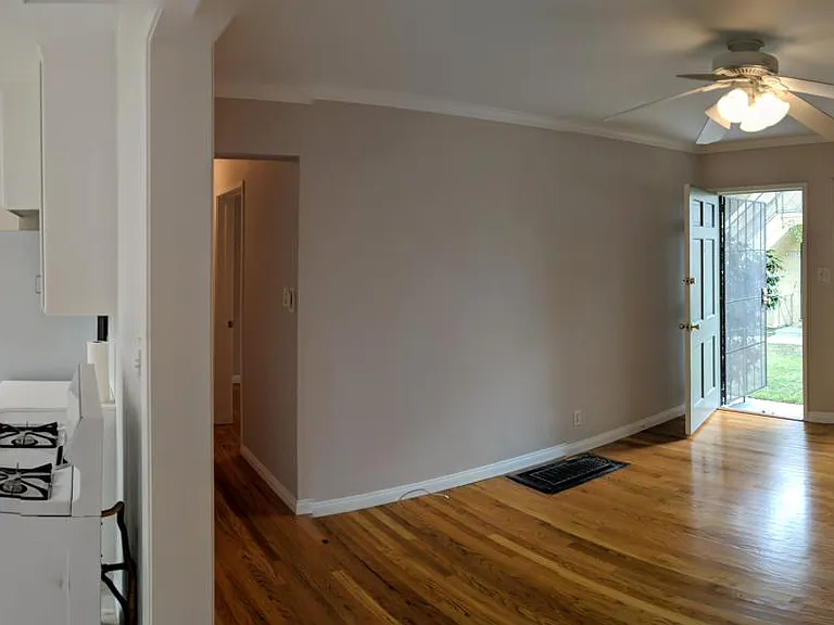 Kitchen / Living Room
