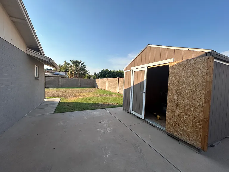 3742 W Sandra Ter — Photo 22