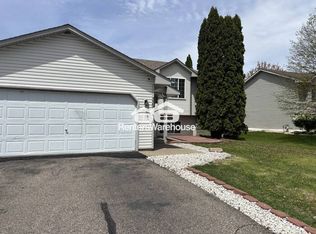 329 Alexander Ct, Shakopee, MN 55379