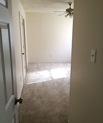4th image of 2716 Cottonwood Ln