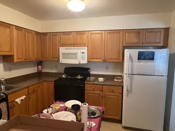 1017 Dogwood Ct, New Brunswick, NJ 08901