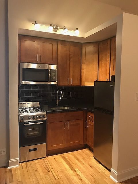 1st image of 243 W 21st St APT 4C