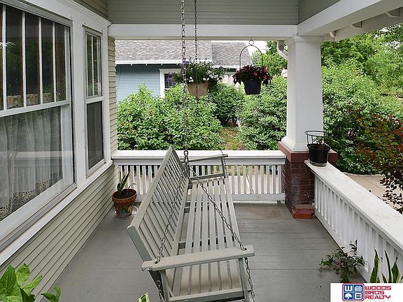 4th image of 825 S 35th St
