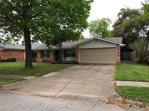 711 Melrose Dr Photo 1