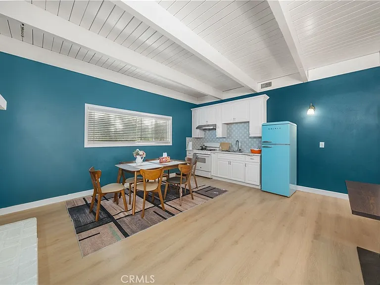 912 W Hill Ave — Photo 26