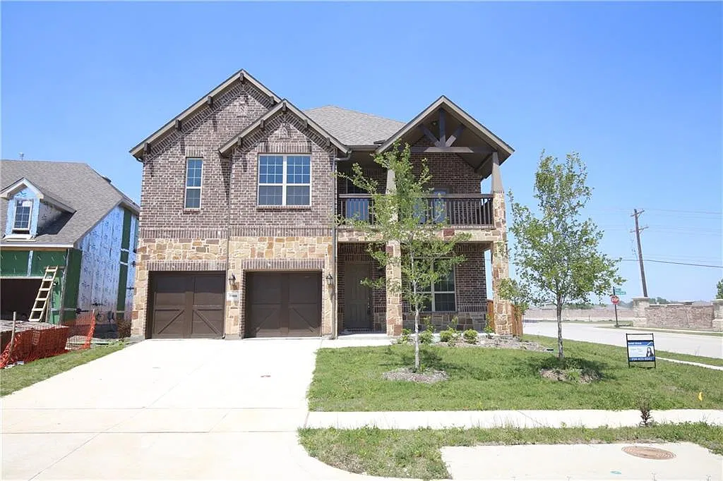 5 bed, 4.0 bath, 3415 sqft, $2,700 — Photo 1