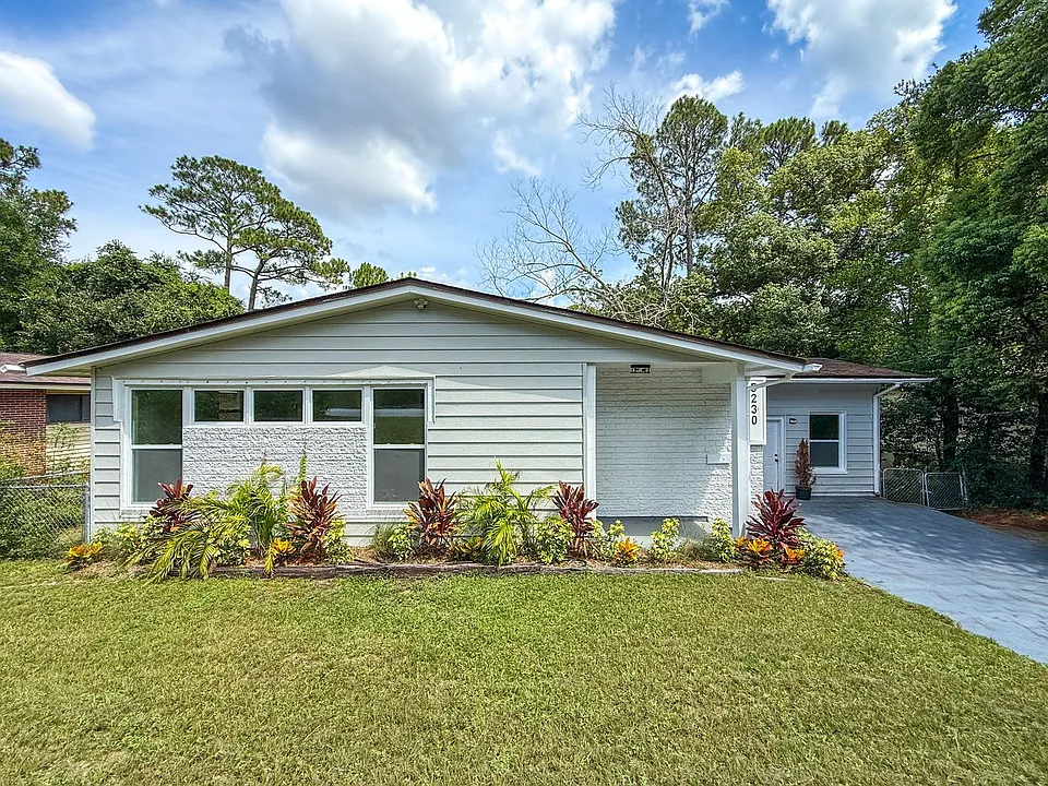5230 Springhill Dr
