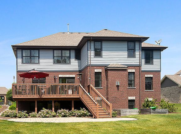 4th image of 22631 Stanford Dr