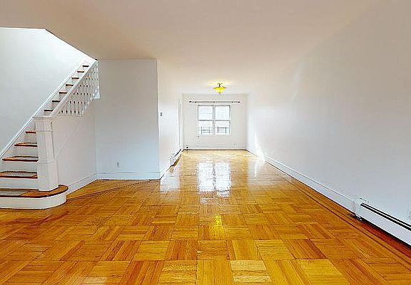 5th image of 6818 Groton St