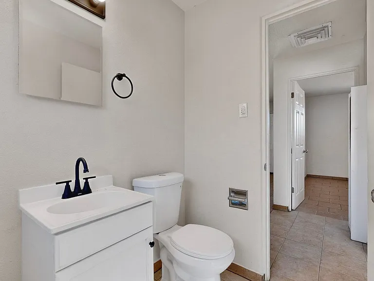 536 Cardenas Dr SE — Photo 31