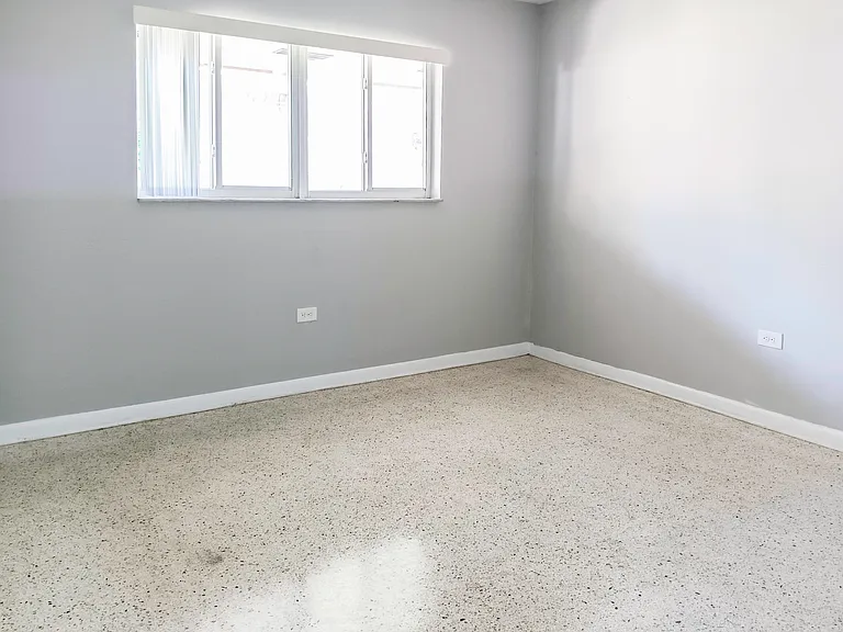 305 S Federal Hwy #1 — Photo 13