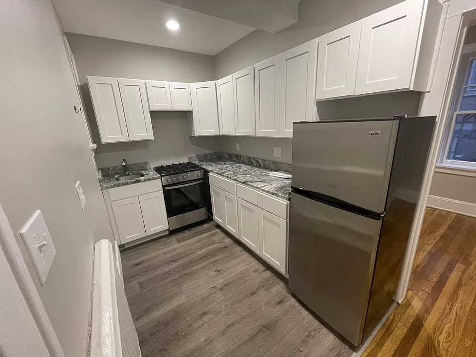 71 Chestnut St #12