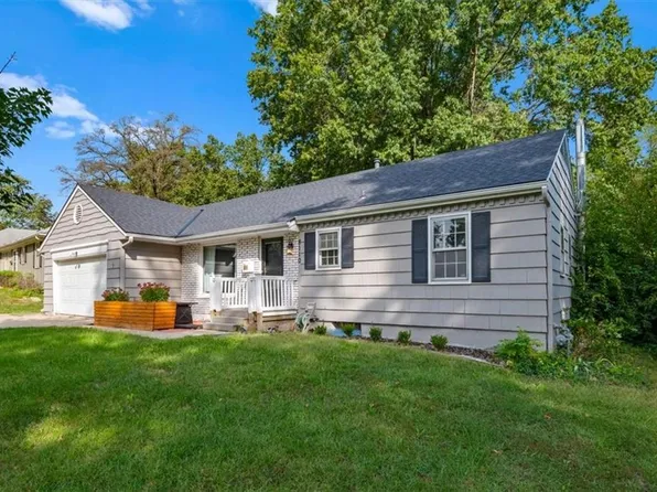 8110 W 92nd St, Overland Park, KS 66212