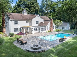 90 Spectacle Ln, Ridgefield, CT 06877