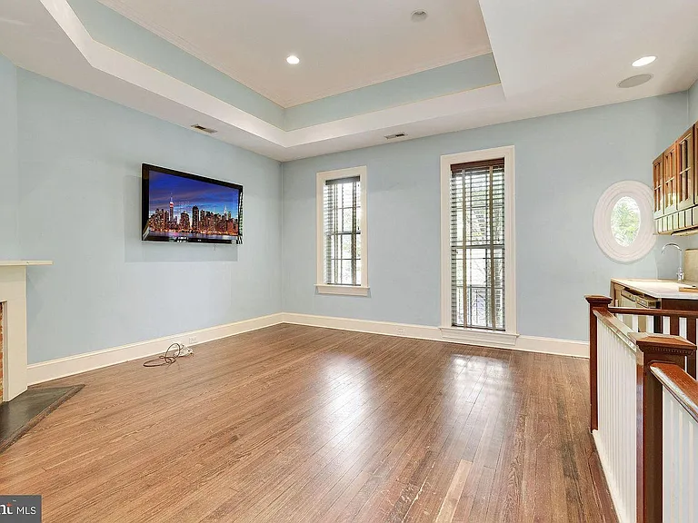 3138 O St NW #Penthouse 1 — Photo 4