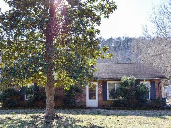 5600 Zapata Dr, Pegram, TN 37143