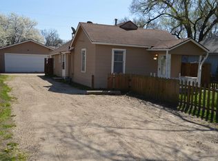 628 NE Oakland Ave, Topeka, KS 66616