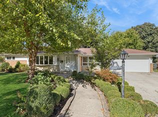 522 W Council Trl, Mount Prospect, IL