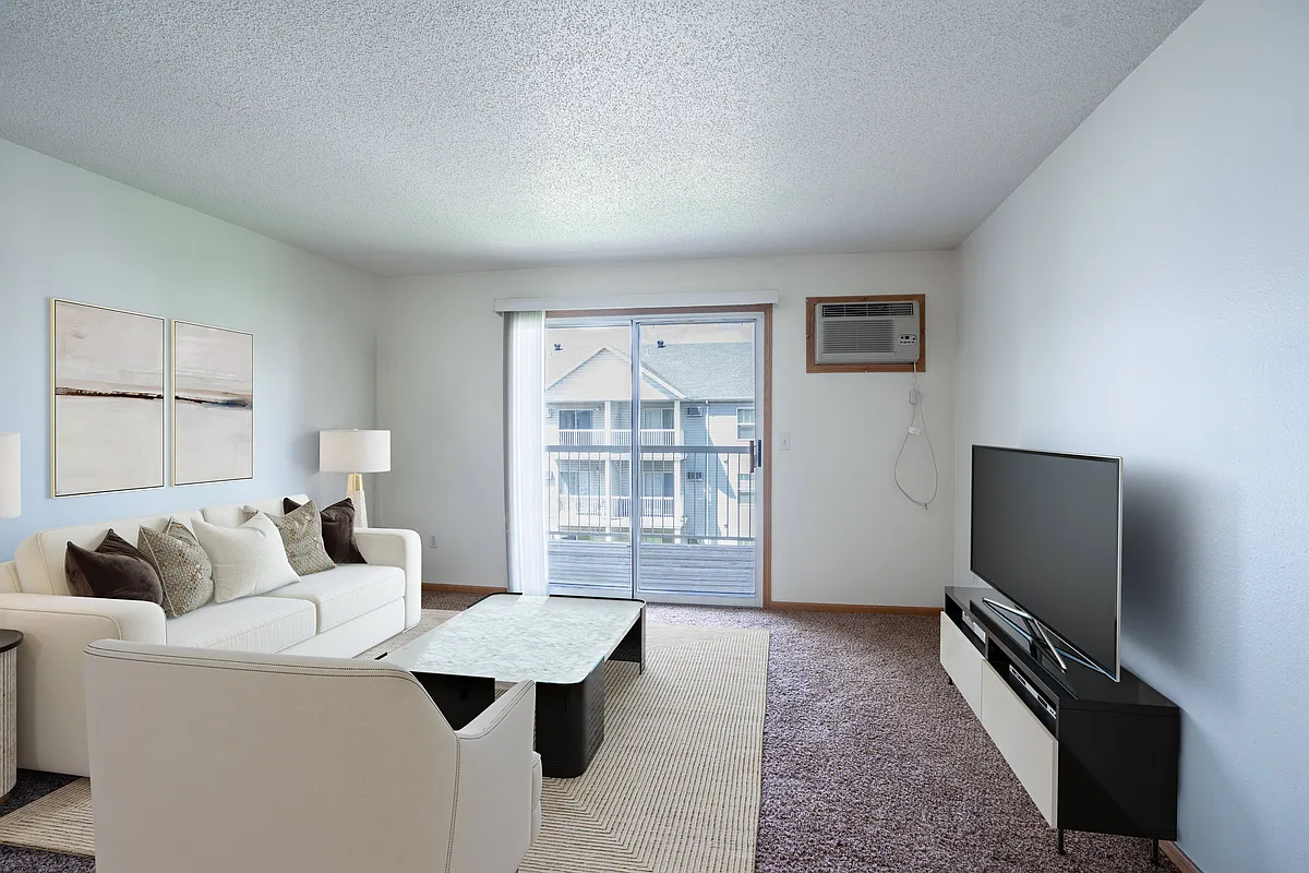Fargo, ND Stonebridge Apartments | 21B | Living - Stonebridge