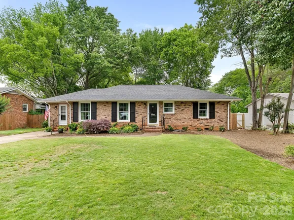 845 Fairbanks Rd, Charlotte, NC 28210