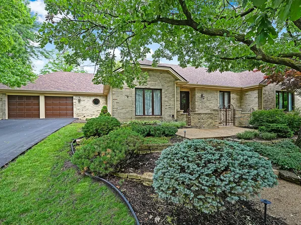 8130 Ridgepointe Dr, Burr Ridge, IL 60527