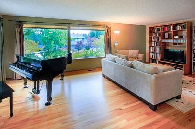 2nd image of 10017 41st Ave NE