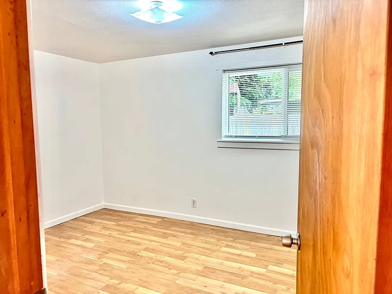5814 Renton Ave S — Photo 8