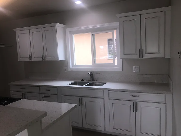 5461 Kingsley St #D — Photo 3
