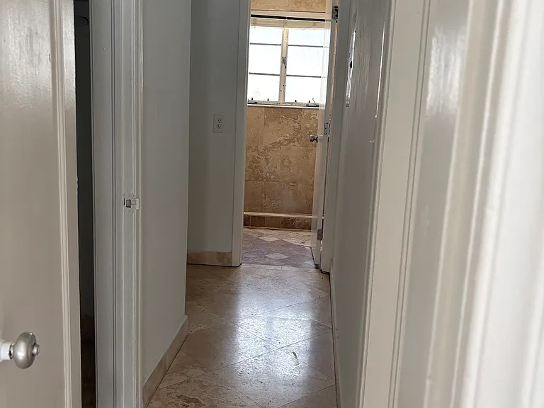 721 15th St #5 — Photo 10
