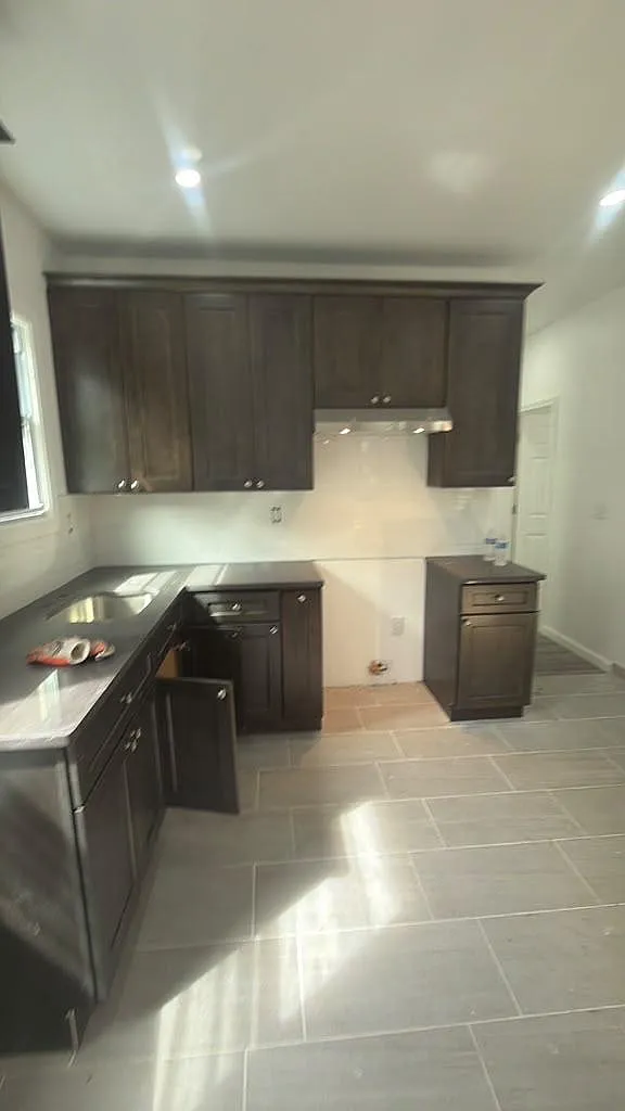 3 bed, $2,500 — Photo 1