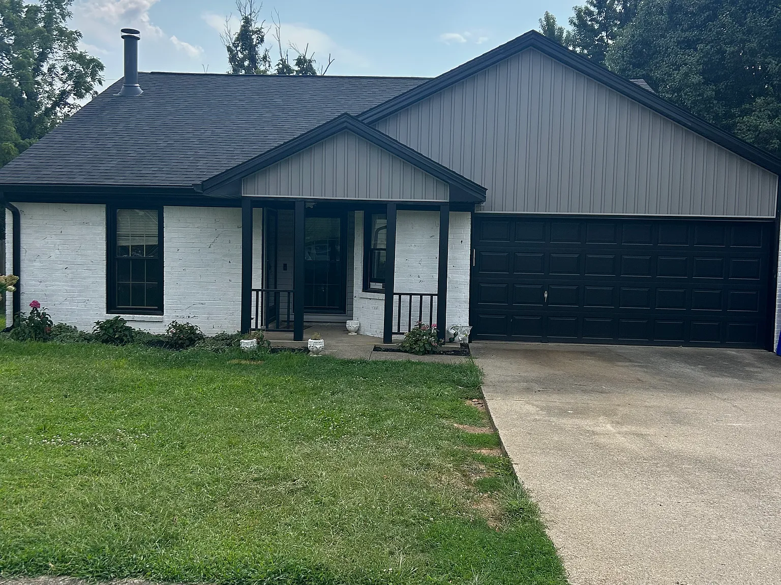 3 bed, 1314 sqft, $2,300 — Photo 1
